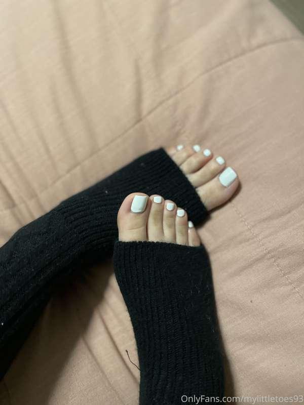 I love these socks! What would you do to feet with these soc..
