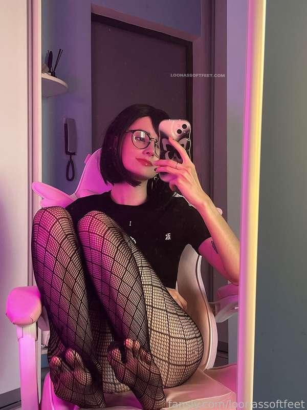 loonassoftfeet image #4