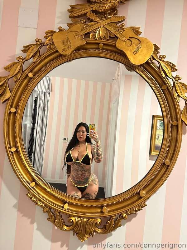 Tattoos tell my story… but this bikini’s the plot twist 😘 Wh..