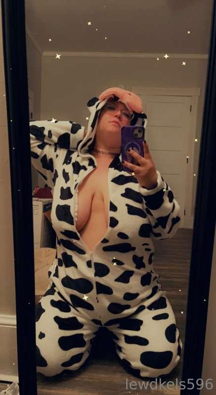Cow Onesie 🐮🤍