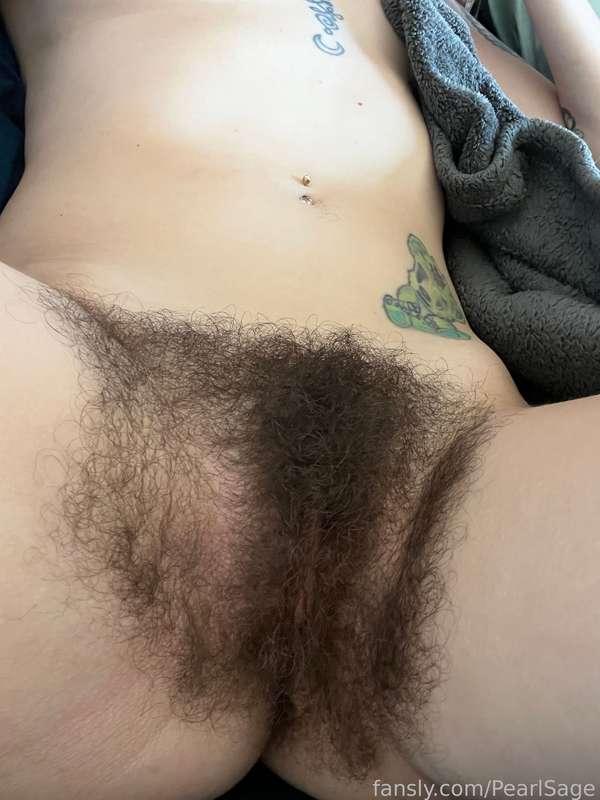 Last day to vote! Save and shave are very close in votes right now! Keep your votes coming in! Voting ends tonight at 9pm PST!
#bush #shave #hairy #armpits #hairyarmpits #pee