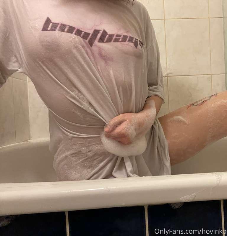 Díky za společnou koupel 😋 do zpráv posilam dvě videjka a do..