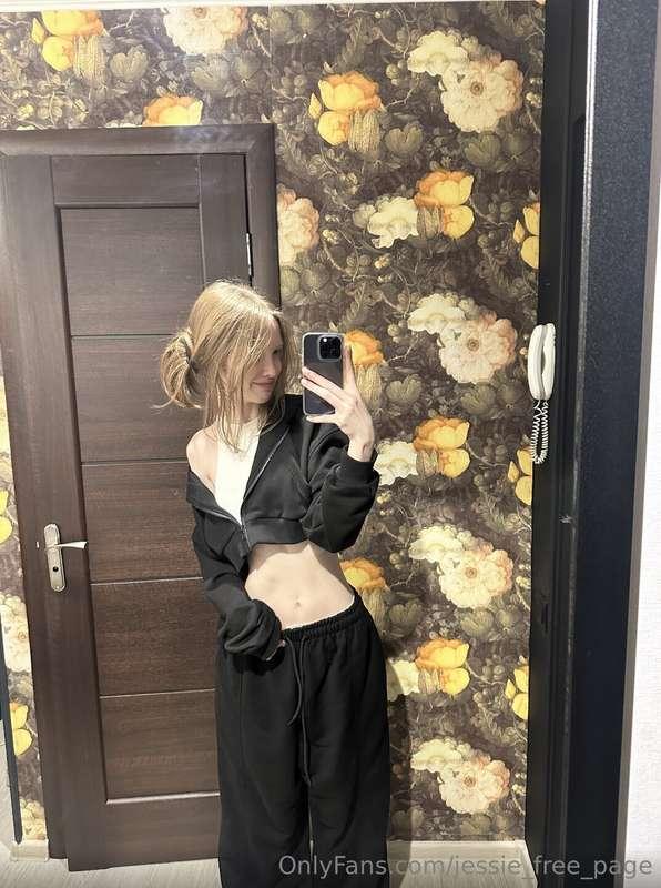 Hey sweetie ❤️✨ I’m Jessie @angel.jessiee, and despite all t..