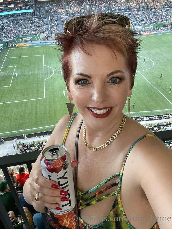 My first Portland Timbers game! Any soccer fans here?? Comme..