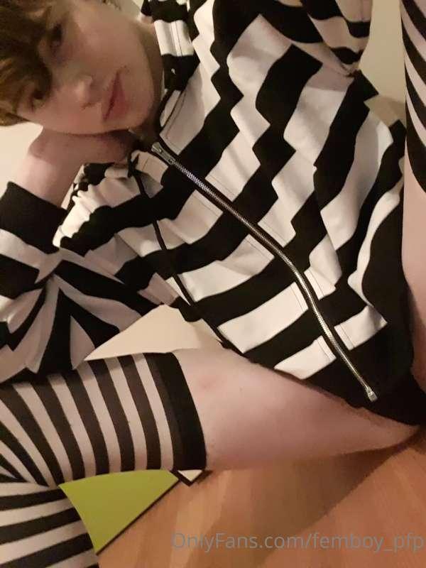 Im just a bratty femboy begging for your attention
