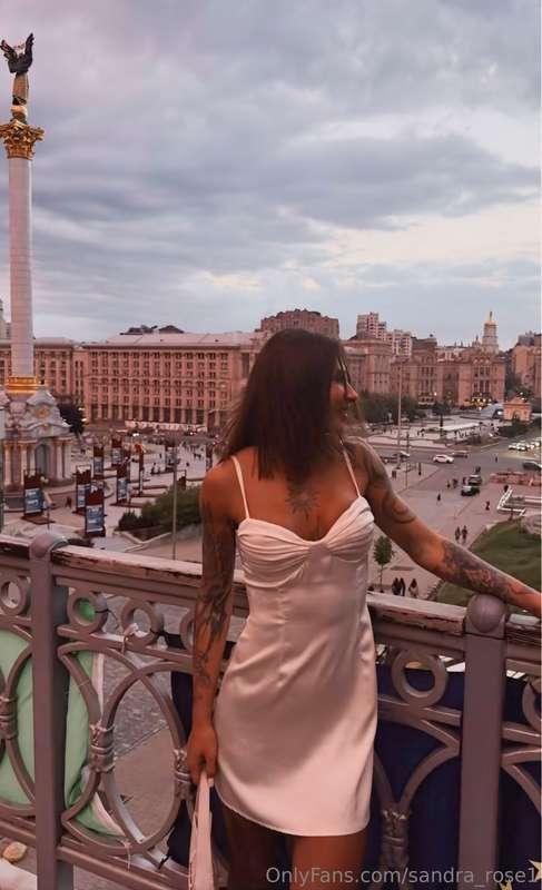  I don’t walk in — I strut inAnd leave you hard before I eve..