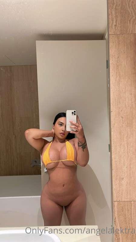 Swipe to see my clit piercing