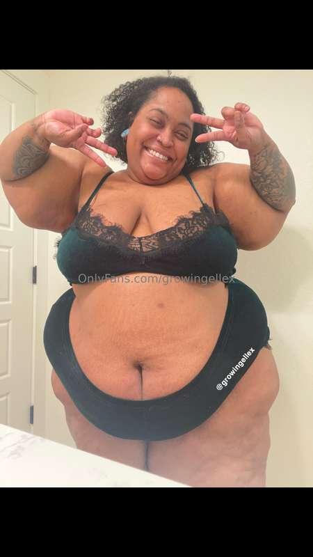 helloooo and merry christmas/happy holidays/and all that! I ..