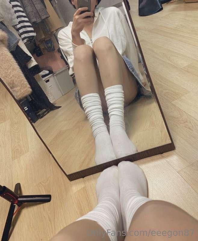 Short hair shemale in stocking