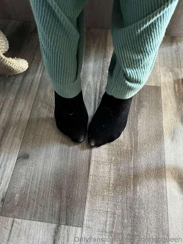 mrs_footjobqueen image #3