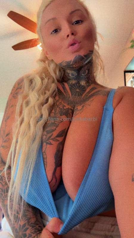 These tits deserve your full attentionhttps://onlyfans.com/j..