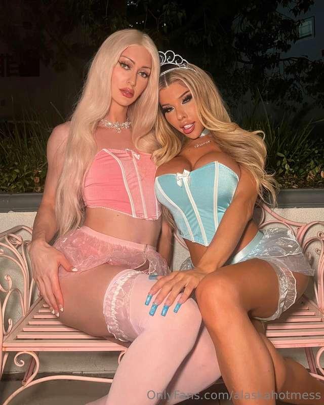 **ALASKA x BRITTNEY !?!? 😳👀** Message me for the full video ..