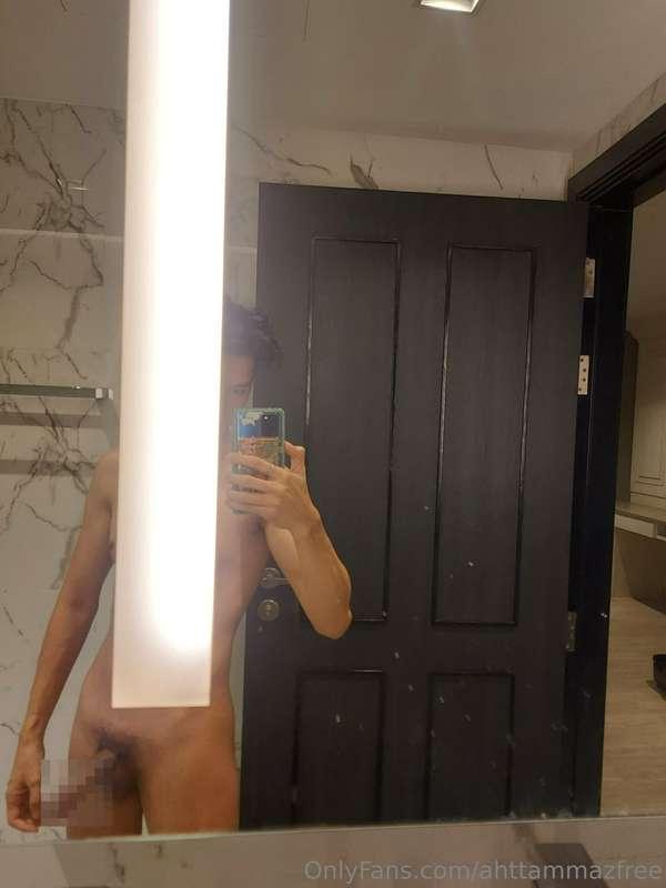 Bath time 🫠🫠
3.23 $ / months ⬇️ 
Click get Promotion buy 1 g..