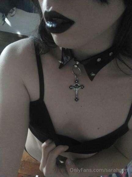 Hello honey, welcome to my page, unleash your erotic desires..