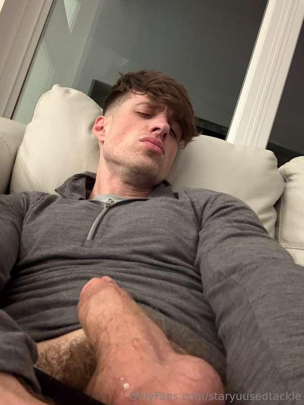  feeling way too horny rn