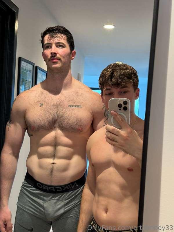 New sex tape with 6’4 gym trainer!My new trainer came over t..