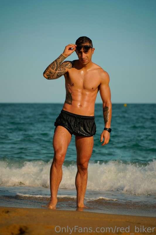 Enjoying the beach!! 😎🏝️