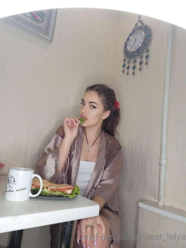 𝑰 𝒎𝒂𝒅𝒆 𝒎𝒚𝒔𝒆𝒍𝒇 𝒕𝒉𝒆 𝒎𝒐𝒔𝒕 𝒃𝒆𝒂𝒖𝒕𝒊𝒇𝒖𝒍 𝒔𝒂𝒏𝒅𝒘𝒊𝒄𝒉 𝒍𝒂𝒔𝒕 𝒏𝒊𝒈𝒉𝒕😍 𝒂𝒏𝒅 𝑰 ..