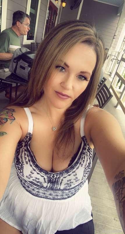 Good morning my sweethearts💞
#hotmom #fatass #bigbooty