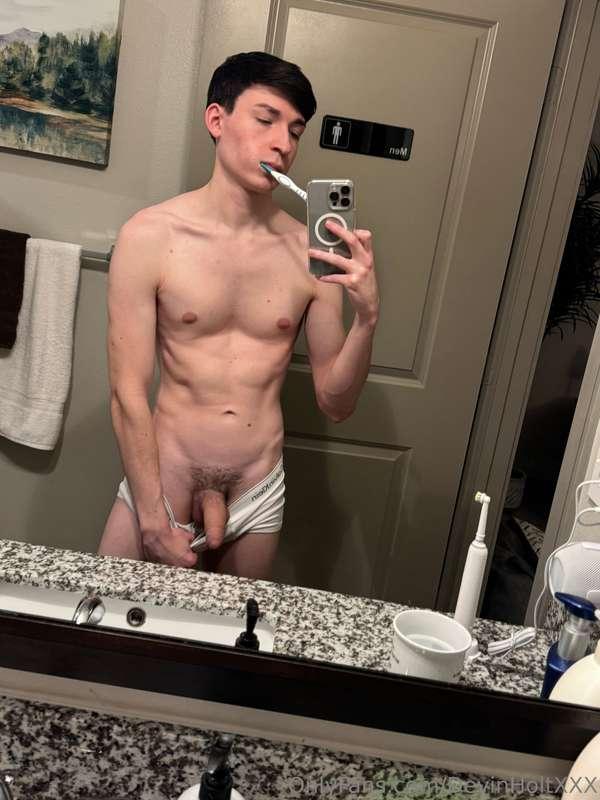 devinholtxxx image #1