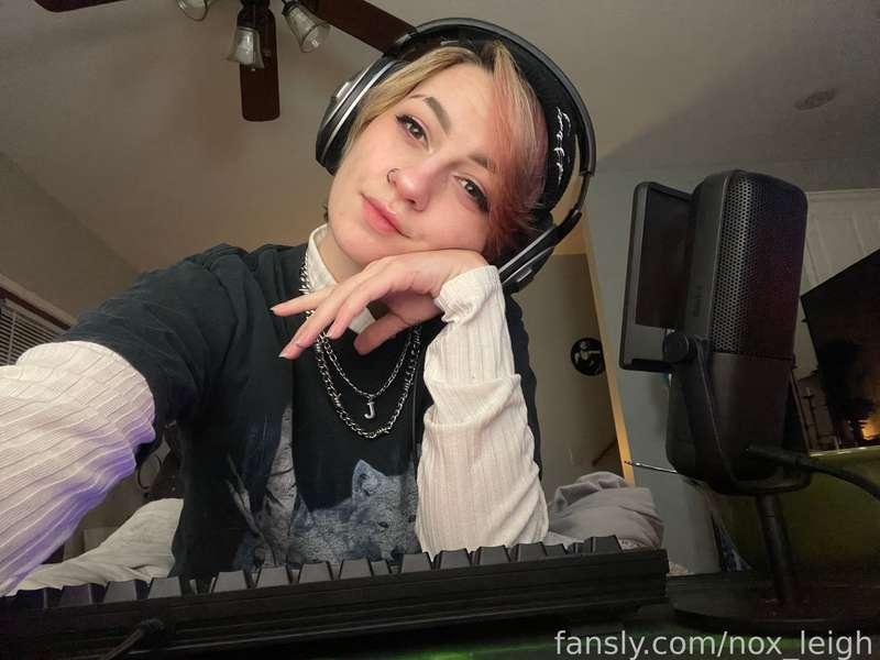 nox_leigh image #2