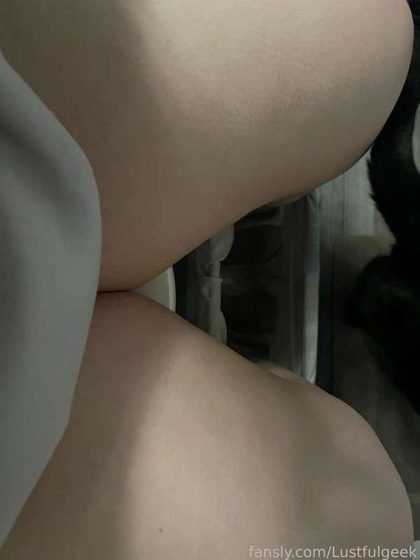 lustfulgeek image #2