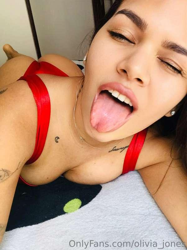 With this tongue I do wonders 🤤💦