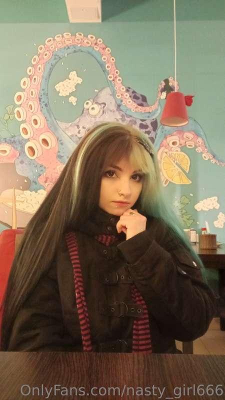 You and I went to a cafe on a first date🤍