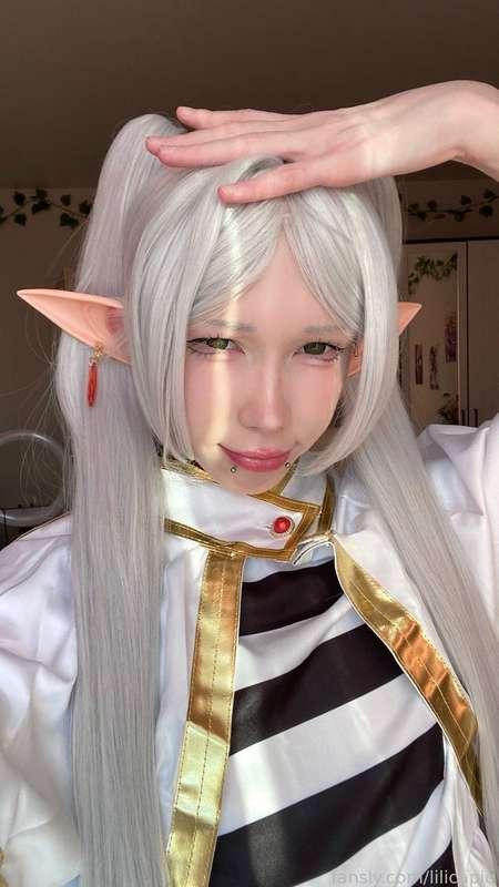 I need someone to brush my hair every morning and pull me out of the mimics ~.~ 💫

#frieren #cosplay #anime #cosplaygirl #kawaii #cute