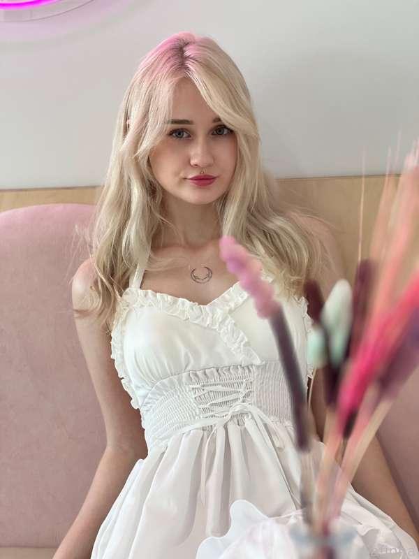 My really look when you invite me on a date


𓆩♡𓆪 #outdoor #tattoo #blonde #teen #cute #petite #sfw #public #outside #fyp 𓆩♡𓆪