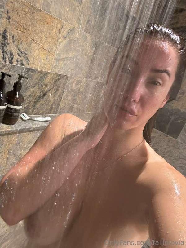 Slippery when wet💦