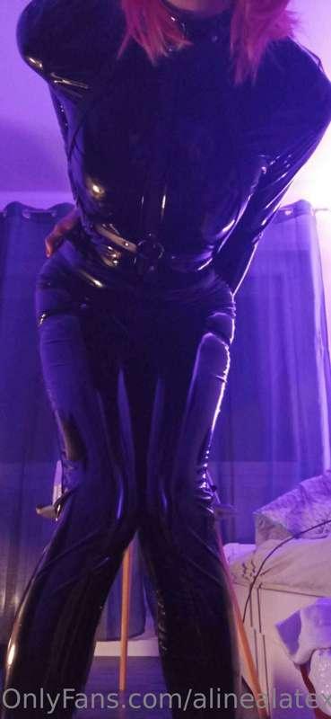 Note to self. Buy a new catsuit as soon as possible 👀