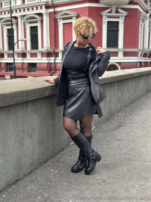 Silk, leather, wine and me all look beautiful, but only one ..