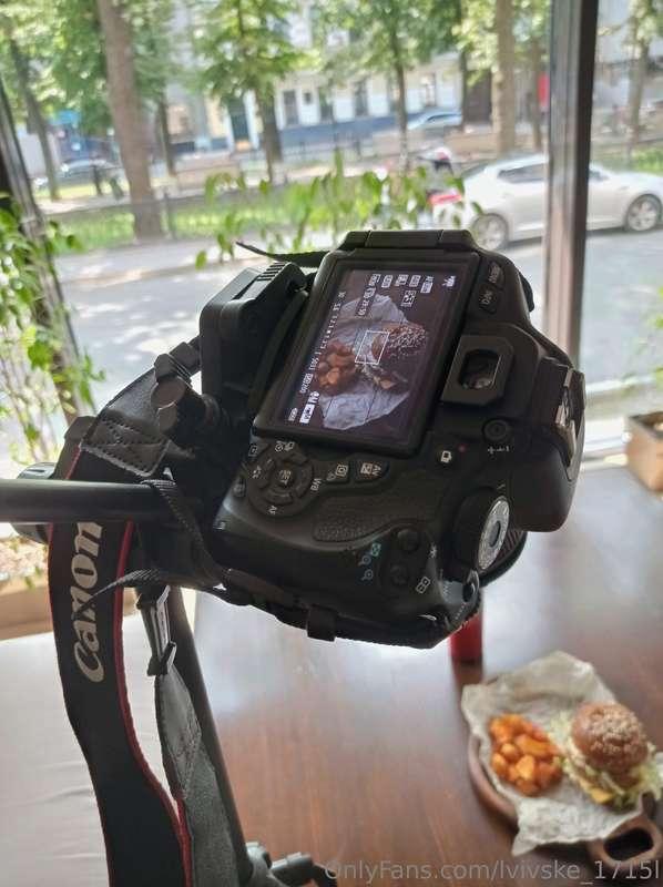I have three passions - photographing food, enjoying its tas..