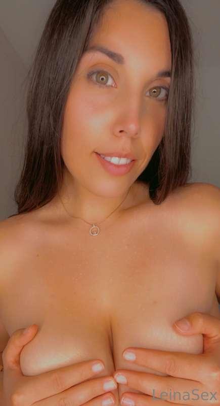 📸 Desnuda con joyas

Sesión de fotos desnuda con joyas (37 f..