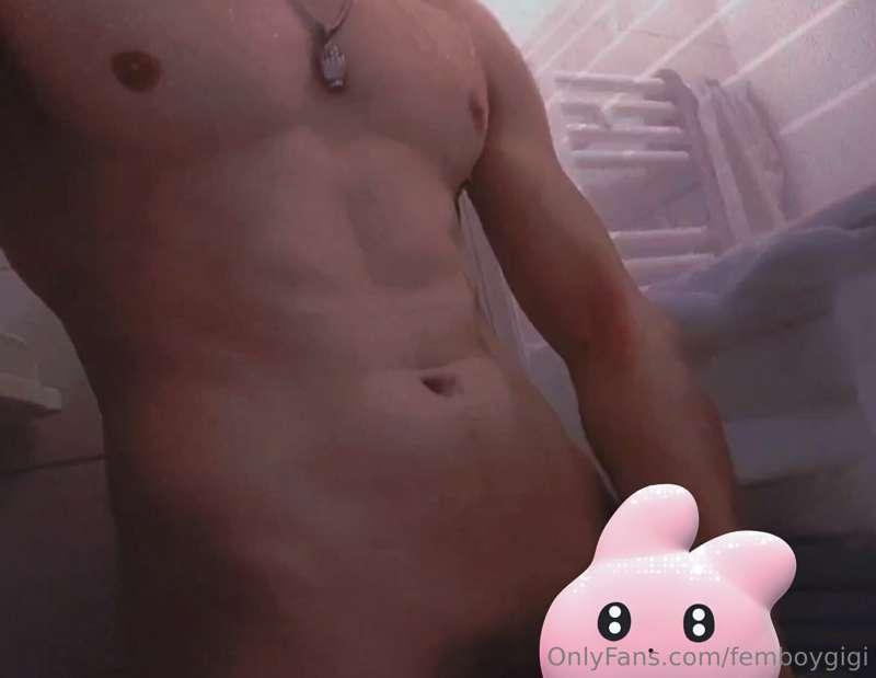 Femboy touches in the shower 👉👈