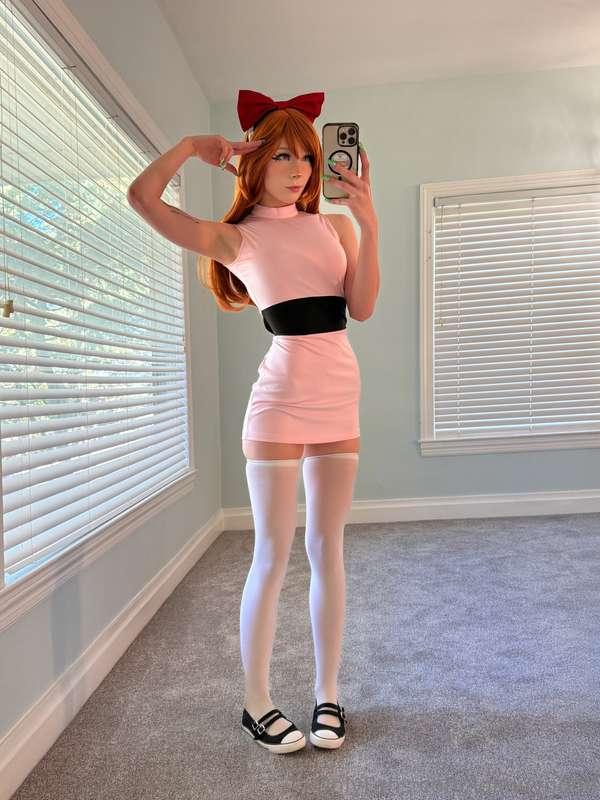 I tried to do a blossom (Power puff girls) cosplay, didn't l..
