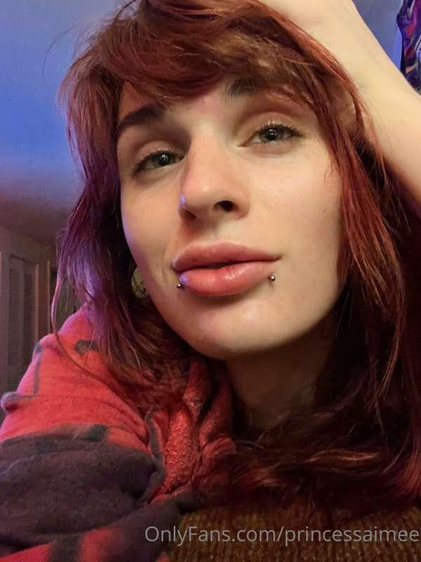 I really like like my lips tbh. Got those dick sucking lips