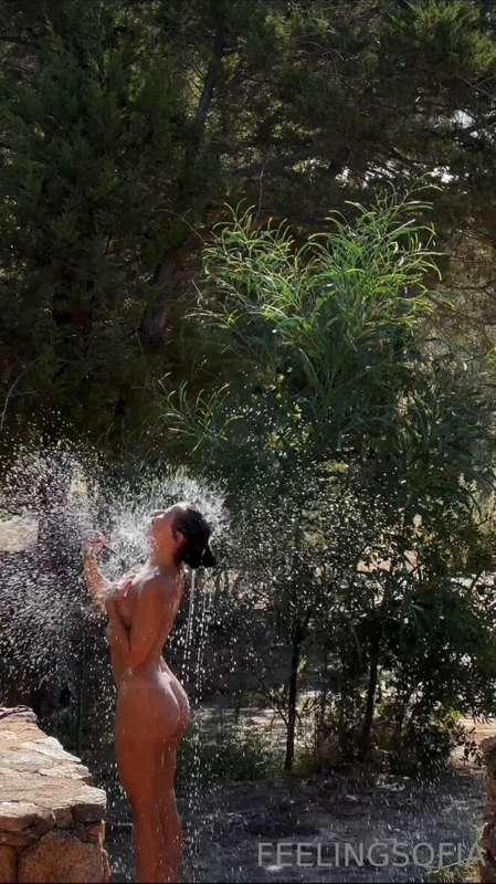 Summer's back!! 
(pt one)