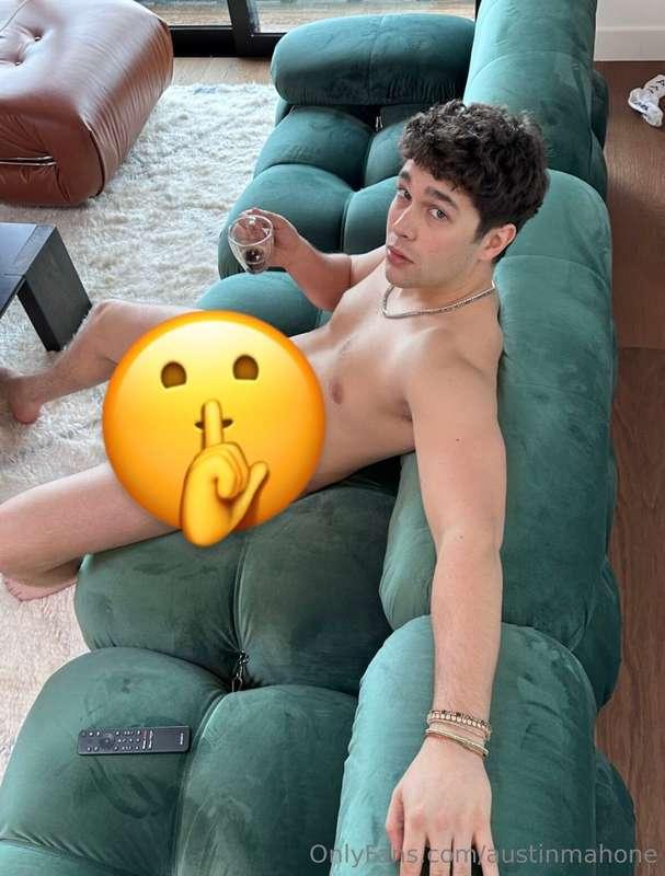 **Finally revealed something BIIIIG in our DMs** 🤫😈