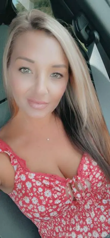Hope everyone has an awesome Sunday!