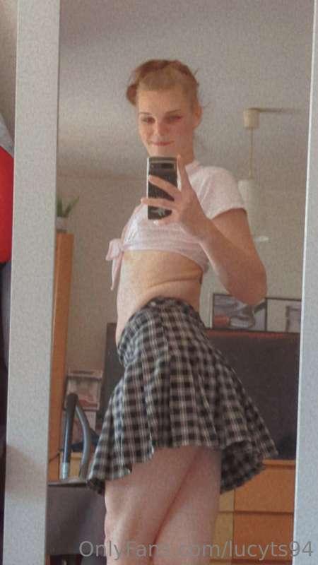 Skirt weather 😍🌞🔥