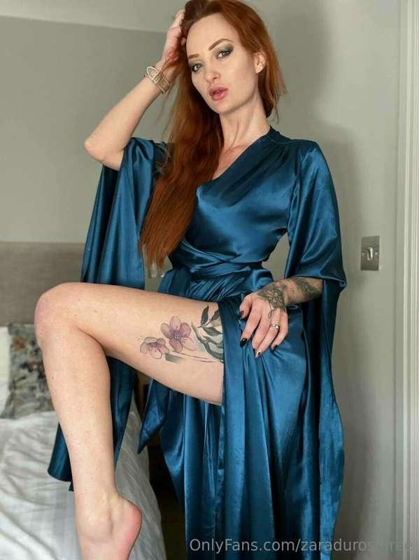 Don't you love it when I show alittle skin!

VIP @zaradurose