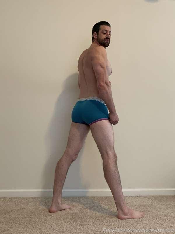 Impromptu underwear photoshoot!