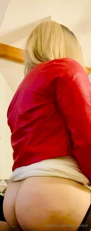 Dm me if you want see a video of me riding his bbc!