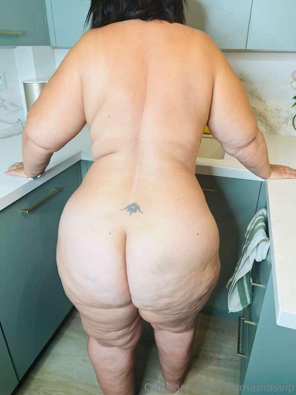 Wanna see me spread nice and wide 🥵