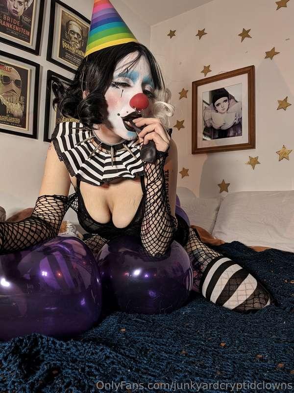 junkyardcryptidclowns image #0