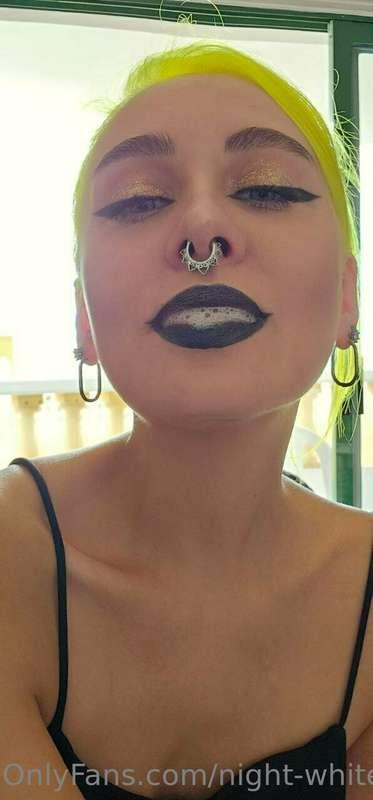 I love it when men spit in my mouth!