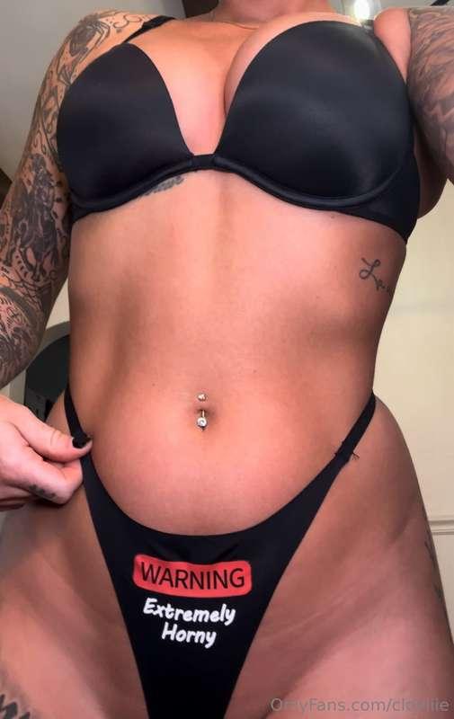 Sending out this try on hual with all my new panties 😈🖤