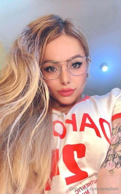 Morning horniness is always the strongest... DM me your bigg..